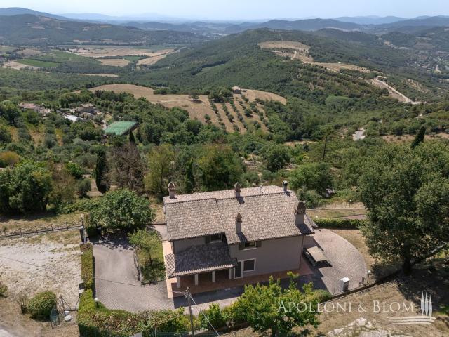 Villa Indipendente in vendita a Passignano Sul Trasimeno, Perugia