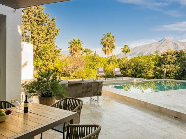 Casa en alquiler en Nueva Andalucía, Costa del Sol Occidental