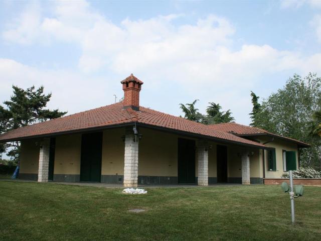 Villa Indipendente in vendita a Robbiate, Lombardia