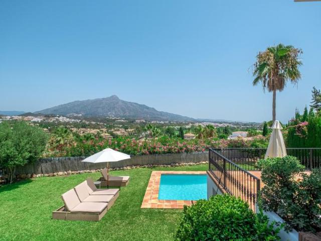 Chalet en alquiler en Nueva Andalucía, Costa del Sol Occidental