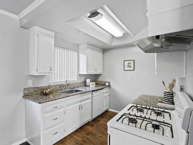 Apartment for rent in Santa Ana, California