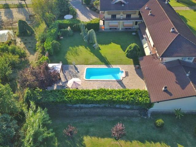 Villa Indipendente in vendita a Piemonte, Asti