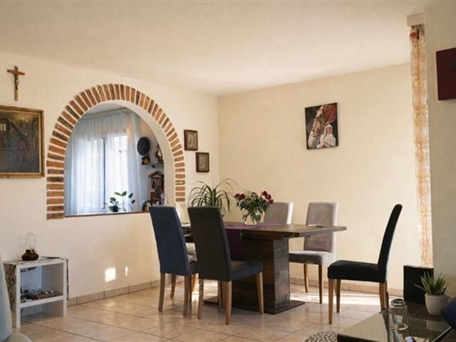 Einfamilienhaus kaufen in Cadenazzo, Tessin