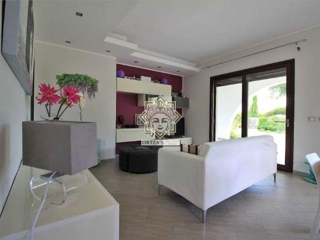 Villa Indipendente in affitto a Arenella, Siracusa