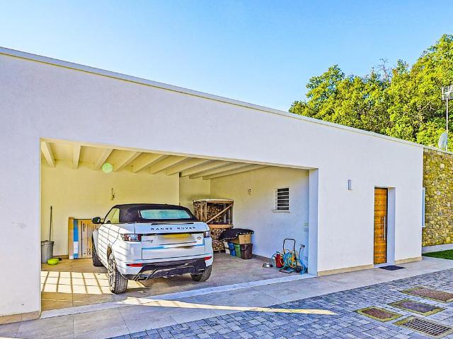 Casa in vendita a Padenghe Sul Garda, Brescia