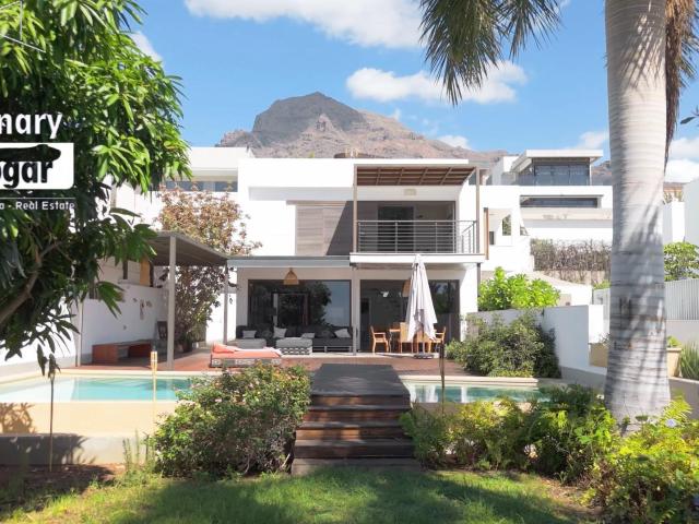 Chalet en venta en Los Olivos, Adeje