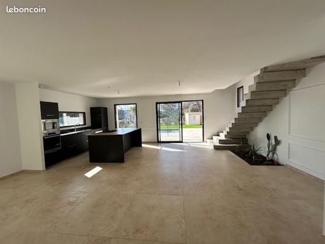 Maison vente à Besançon, Bourgogne-Franche-Comté