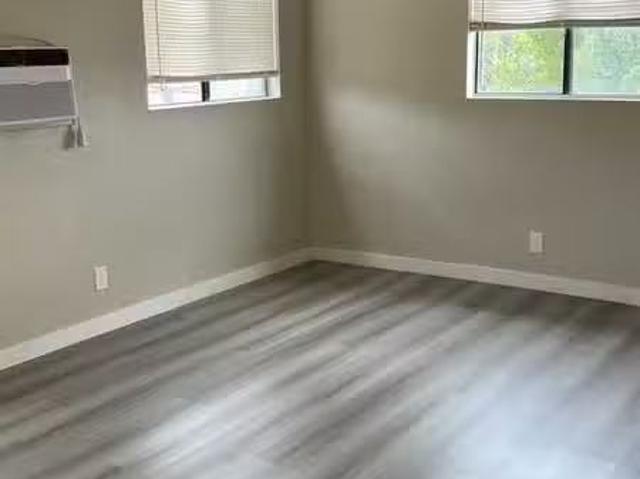 Condo for rent in Pasadena