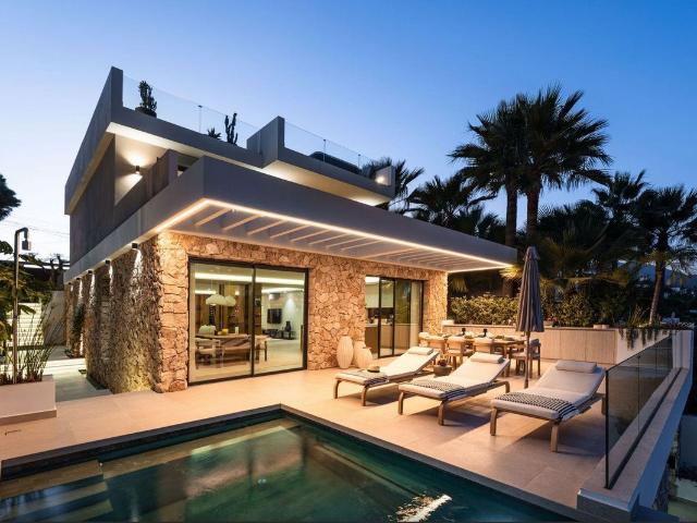 Casa en venta en Nueva Andalucía, Costa del Sol Occidental