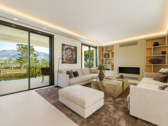 Casa en venta en Nueva Andalucía, Costa del Sol Occidental
