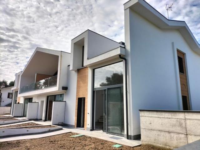 Villa Indipendente in vendita a Oldaniga, Vimercate