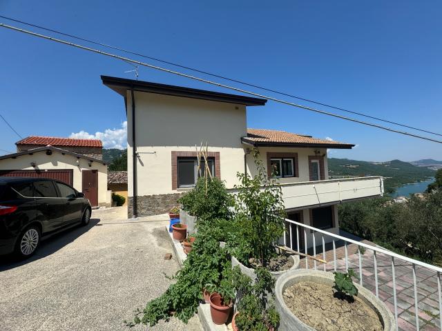Villa Indipendente in vendita a Quartiere Trento e Trieste, Lanciano