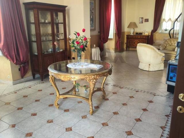 Villa Indipendente in affitto a Acireale, Sicilia