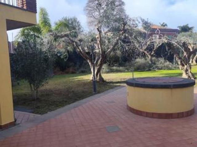 Villa Indipendente in affitto a Acireale, Sicilia