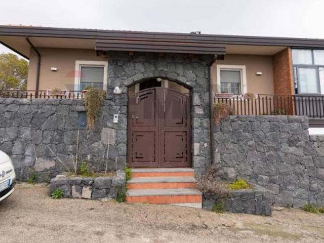 Villa Indipendente in vendita a Villaggio del Pino, Belpasso