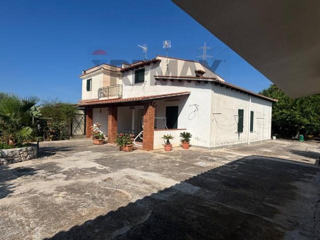 Villa Indipendente in vendita a Termini Imerese, Sicilia