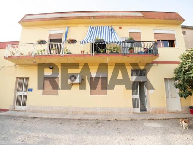 Villa Indipendente in vendita a Vittoria, Sicilia