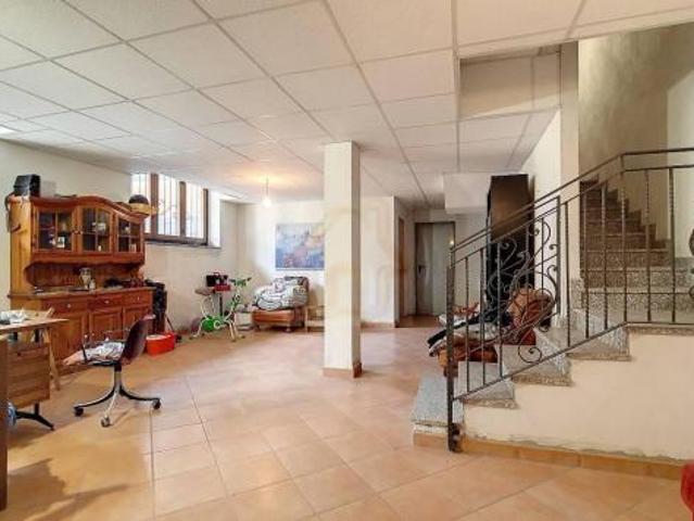 Villa Indipendente in vendita a Lainate, Lombardia