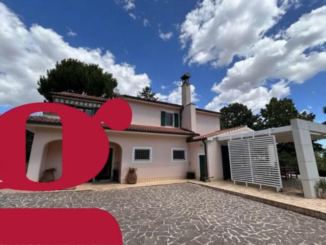 Villa Indipendente in vendita a Marche, Macerata