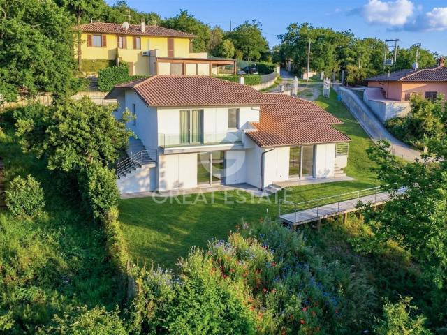 Casa in vendita a Magione, Umbria