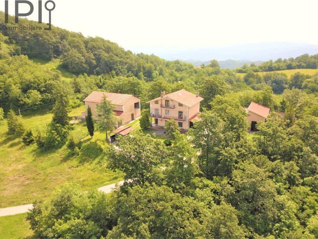 Villa Indipendente in vendita a Cairo Montenotte, Liguria