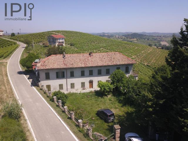 Villa Indipendente in vendita a Piemonte, Asti