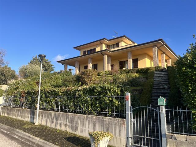 Casa in vendita a Marche, Pesaro E Urbino