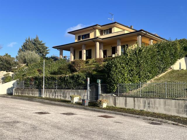 Casa in vendita a Marche, Pesaro E Urbino