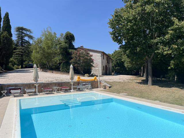 Casa in vendita a Cappuccini, Marche