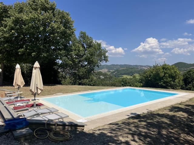Casa in vendita a Cappuccini, Marche