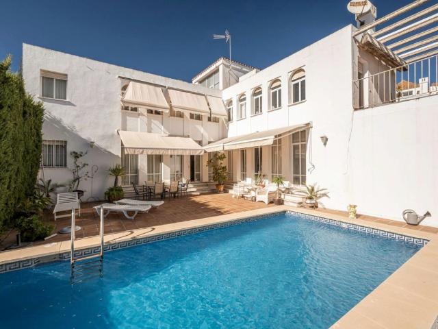 Chalet en venta en Nueva Andalucía, Costa del Sol Occidental
