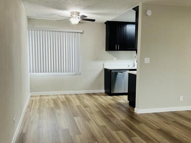 Apartment for rent in Canoga Park, California