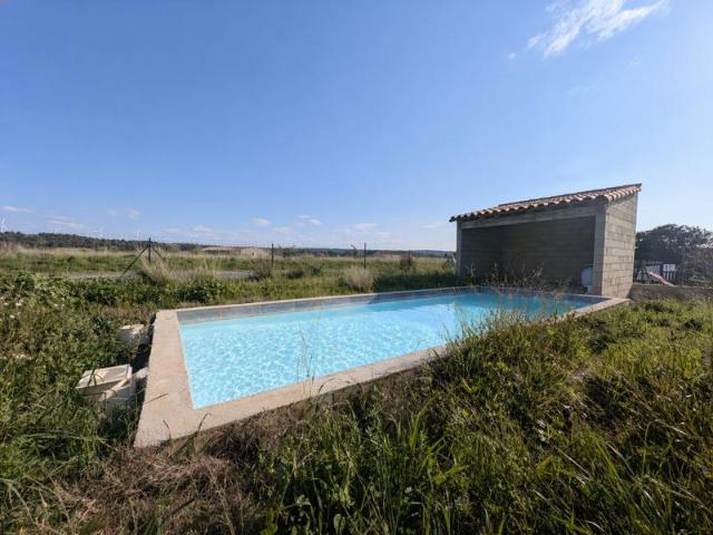 Maison vente à Narbonne, Escales
