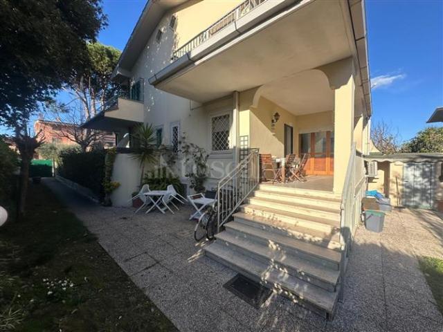Villa Indipendente in vendita a Fregene, Roma Capitale