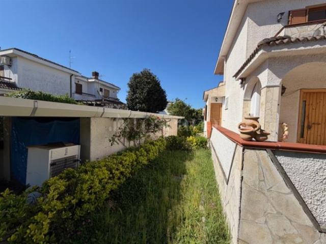 Villa Indipendente in vendita a Zeffiro, Sabaudia