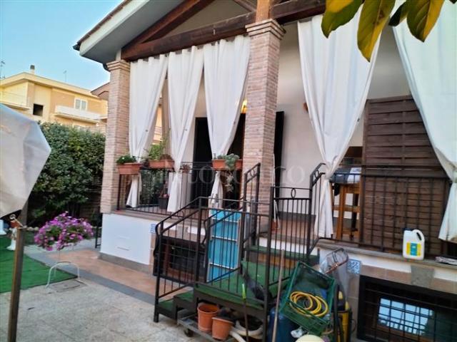 Villa Indipendente in vendita a Municipio Roma X, Roma Capitale