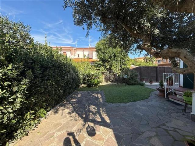 Villa Indipendente in vendita a Primavera, Roma Capitale