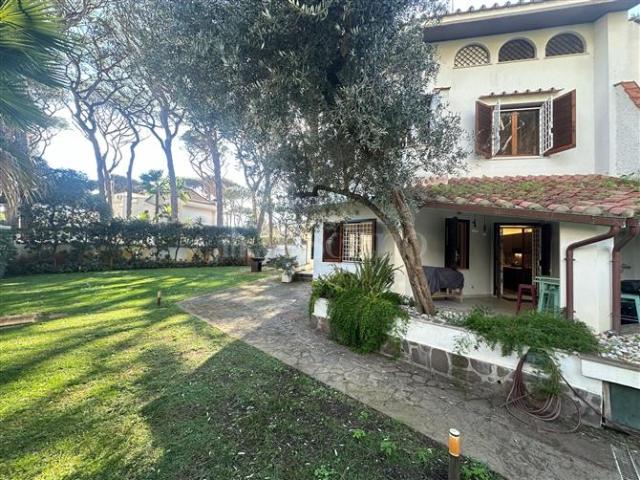 Villa Indipendente in affitto a Fregene, Roma Capitale