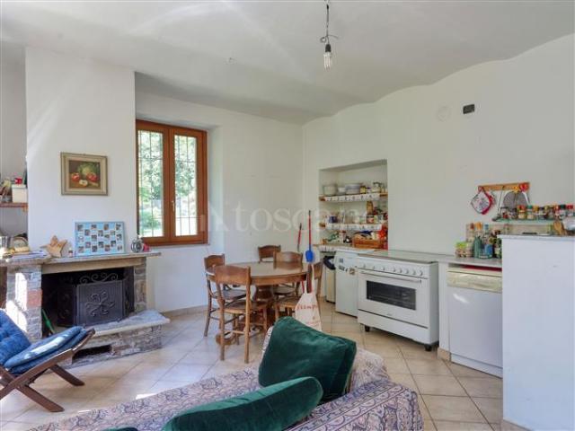 Villa Indipendente in vendita a Comunità Montana del Piambello, Marchirolo