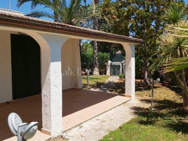 Villa Indipendente in affitto a Rosa Marina di Ostuni, Puglia