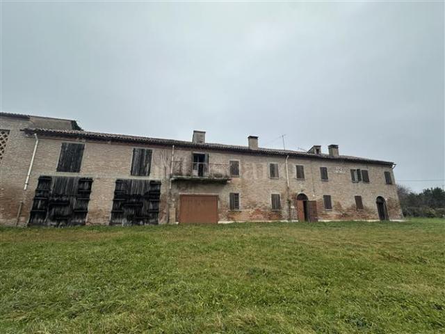 Villa Indipendente in vendita a Ferrara, Reggio Emilia