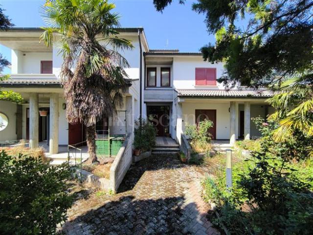 Villa Indipendente in vendita a Tornimparte, Abruzzo