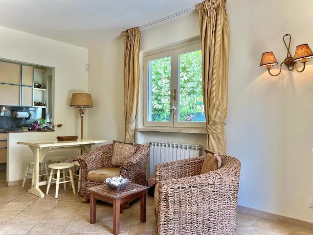 Villa Indipendente in affitto a Camaiore, Toscana