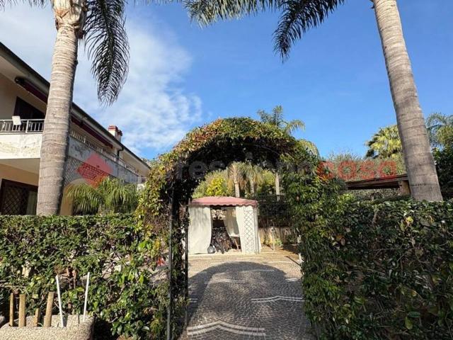 Villa Indipendente in vendita a Sperlonga, Lazio