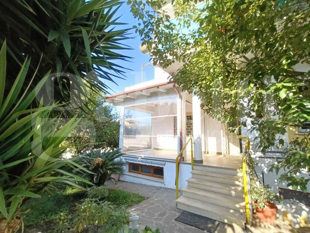 Villa Indipendente in vendita a Lido di Enea, Roma Capitale