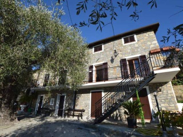 Villa Indipendente in vendita a Bordighera, Liguria