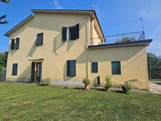 Villa Indipendente in vendita a San Leonardo in Treponzio, Capannori