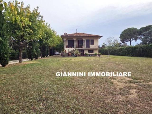 Villa Indipendente in vendita a Capannori, Toscana