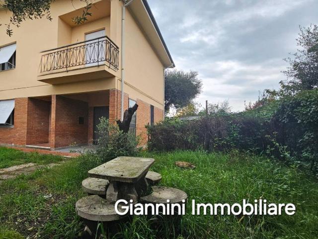 Villa Indipendente in vendita a Capannori, Toscana