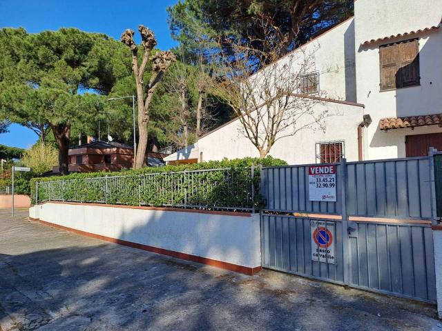 Villa Indipendente in vendita a Lido di Spina, Comacchio